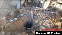 Спуск до тунелю під лікарнею «Аш-Шифа» в Газі
