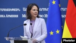 Armenia - German Foreign Minister Annalena Baerbock at a news conference with her Armenian counterpart Ararat Mirzoyan, November 3, 2023.