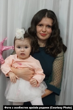 Вероніка Макаренко з мамою Ольгою. Фото з особистих архівів родини