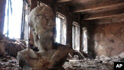 Наслідки російського вторгнення в Краєзнавчому музеї Маріуполя , квітень 2022 року