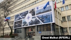 Міністерство оборони Польщі наголошує, що виявлені контейнери не належать польській армії