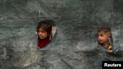 مهاجرین افغان تازه برگشته به کشور با مشکلات بی‌سرپناهی و عدم رسیدگی به وضعیت‌شان مواجه‌اند.