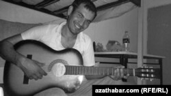 Azatlyk Radiosynyň öňki žurnalisti Hudaýberdi Allaşow 2024-nji ýylyň 13-njy awgustynda Türkmenistanda aradan çykdy