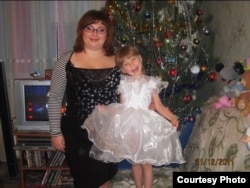 Дарина Сидоренко з мамою. Фото з особистого архіву родини