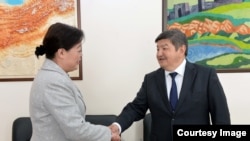 Ду Дэвэн жана Акылбек Жапаров. 6-март, 2023-жыл.