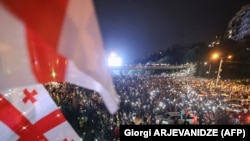 Мітинг незгодних з владним законопроєктом про іноагентів у Тбілісі. 2 травня 2024 року