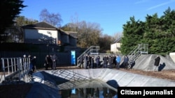 Акылбек Жапаров Кардифф шаарындагы “Concrete Canvas” компаниясында. 2023-жылдын 25-ноябры. 