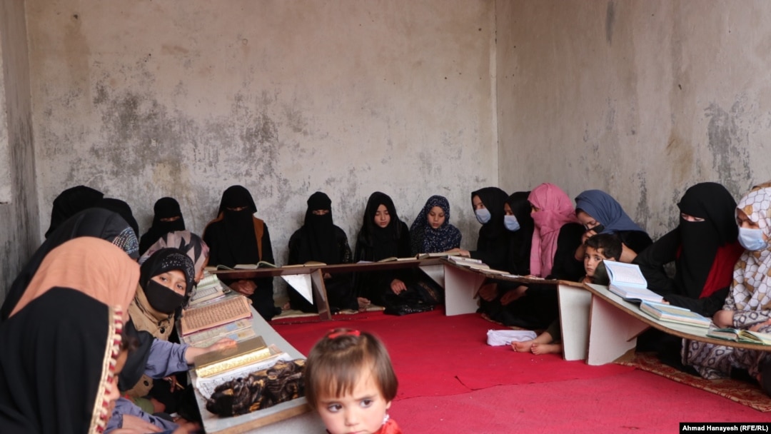 یکی از مدارس دینی دخترانه در ولایت پروان