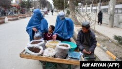 فعالان می‌گویند زنان در فاریاب از عدالت در نهادهای طالبان ناامید شده‌اند.