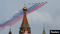 Аналітики вважають, що заява СВР від 6 жовтня є продовженням її подібних заяв про фальшиві операції, спрямовані проти європейських держав, таких як Польща, Молдова та Сербія