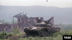 Нохчийчуьрчу Буммат эвлана тIелатар деш, 1996-чу шеран стигалкъекъа-бутт