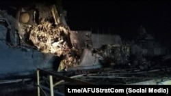 Последствия поражения ракетоносителя «Аскольд» (проект «Каракурт») на заводе «Залив» в аннексированной РФ Керчи, фото размещено Страткомом ВСУ 6 ноября 2023 года