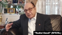 Даниел Маркиел выступал под псевдонимом Музаффар Орифи