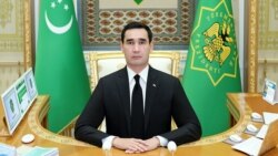 Diňle: Türkmen ministrleriniň tekrarlaýan ýokary ösüş sanlary halky 'gazaba çykarýar'