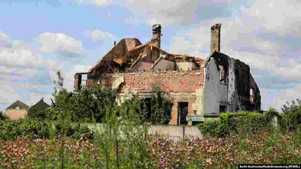 Після звільнення села Мощун у вцілілих будинках відновили&nbsp;енерго- та газопостачання