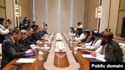 Өзбек жана ооган делегациялары. Ташкент. 26-июль.