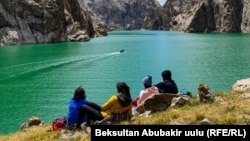 Иллюстрация сүрөт. Кел-Суу.