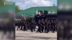 Полк Кадырова в Чечне с нашивками "На Киев"