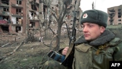 Соьлжа-ГIалахь йохийначу гIишлошна хьалха лаьтта оьрсийн салти. 2000-чу шеран дечкен-беттан 29-гIа