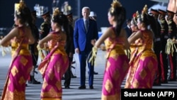 Байден "Чоң жыйырманын" саммитине келген учур. Индонезия. 14-ноябрь, 2022-жыл.