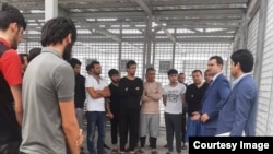 Сахароводогу тажикс мигранттары