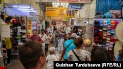 "Дордой" базары. Иллюстрациялык сүрөт.