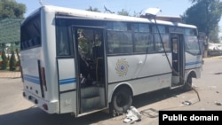 Ичиндеги газ баллон жарылган автобус.