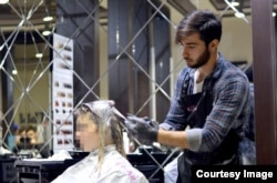 Амин Джабраилов на работе в Чечне.