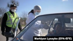 «Додаткові обмежувальні заходи ухвалили, враховуючи епідемічну ситуацію, яка складається в регіоні», – повідомили у Волинській ОДА