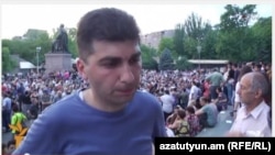 Давид Санасарян на площади Свободы, Ереван, 6 июля 2015 г.