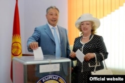 Курманбек Бакиев с супругой. 2009 год.