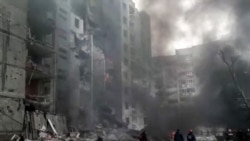 Разрушенный дом в Чернигове, счет жертвам, по данным властей, идёт на десятки