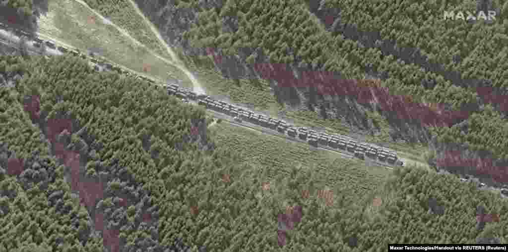 28-nji fewralda Iwankiwiň günorta-gündogaryndan harby kerweniň demirgazyk bölegi barýar.