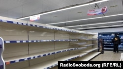 В Маріуполі брак продуктів в магазинах