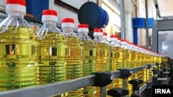 Türkmenistanyň söwda nokatlarynda günebakar ýagy oktýabryň başynda gytaldy. 