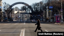 За даними КМДА, ніч на 1 березня у Києві і на підступах до міста минула спокійно, відбулося кілька сутичок бійців тероборони з диверсантами