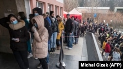 Чехиянын Прага шаарына келген украиналык качкындар. 