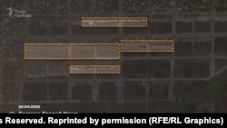 Супутниковий знімок масового поховання у селищі Старий Крим біля Маріуполя, 24 квітня 2022 року 