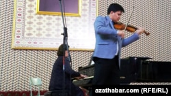 Bahram Dolliýew. Aşgabat, 2022-nji ýylyň 15-nji apreli