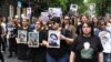 Armenia -- The parents of Armenian soldiers killed in the 2020 war in Nagorno-Karabakh protest in Yerevan, April 26, 2022.