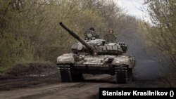 Украинада Русия армиясенең Т-72 такны