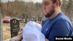 Маросими дафни навзодро имоми Лвов шайх Мурод Сулаймонов баргузор кардааст