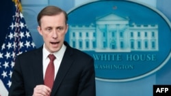 Жэйк Салливан.