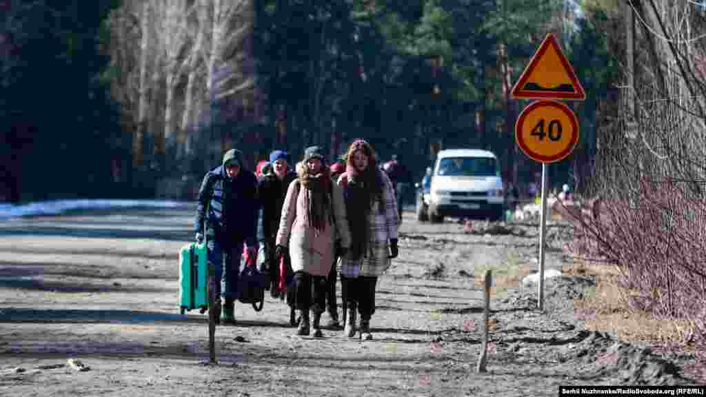 Евакуація людей із сіл Вишгородського району Київської області. 10 березня 2022 року