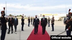 Тажикстандын президенти Эмомали Рахмон Париж аэропортунда. 12-октябрь, 2021-жыл. 
