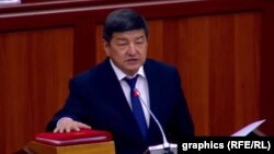 Акылбек Жапаров.