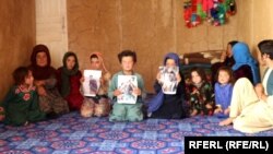 شماری از اعضای خانواده احمدضیا