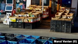 Արցախ - Դատարկ արկղեր Ստեփանակերտի խանութներից մեկում, դեկտեմբեր, 2022թ.