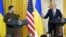 Ukrainanyň prezidenti Wolodymyr Zelenski we ABŞ-nyň prezidenti Jo Baýden Ukrainadaky urşuň ýagdaýy barada bir bitewi pikir bilen çykyş etdi. 