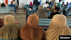 پس از حاکمیت طالبان در افغانستان حقوق زنان و دختران به صورت گسترده محدود گردیده است